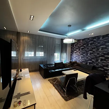 Apartment La